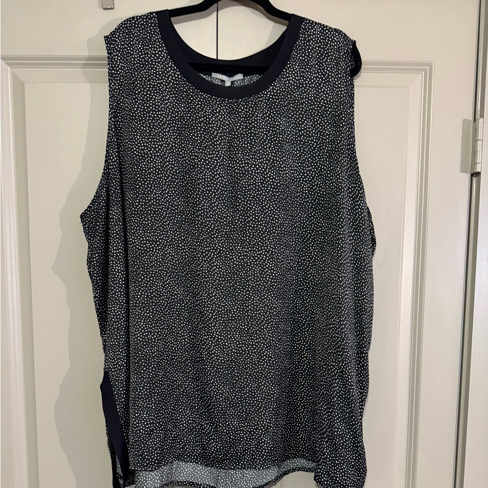 Stylish Navy and White Sleeveless Top